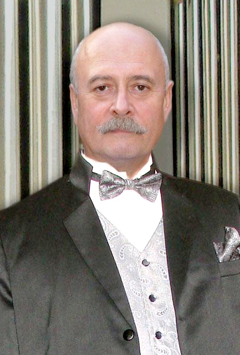 Алексей Емельянов